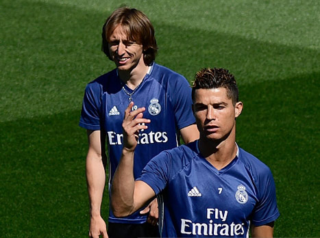 יביאו אליפות 33 לריאל? רונאלדו ומודריץ' (Getty)