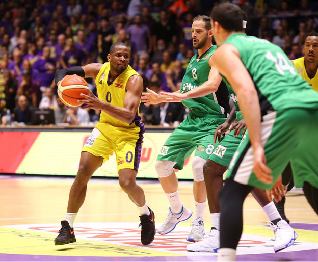 גיבור המשחק. הולוואי (לירון מולדובן)