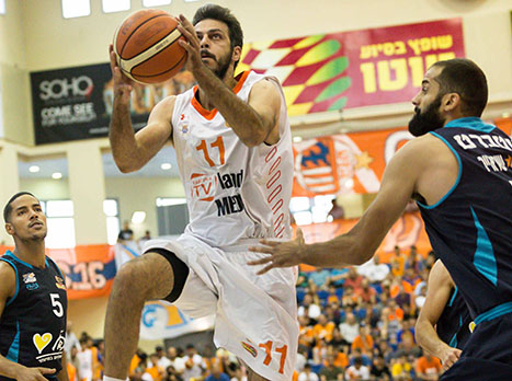 בן שימול. הישראלים בראשל"צ מהטובים בליגה (מנהלת הליגה)