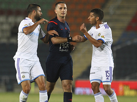 אדלר. פינה את הפסגה