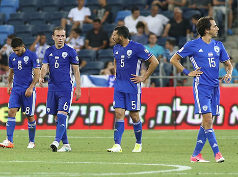 בדיבורים ובהשמצות, שחקני הנבחרת בטופ האירופי (אלן שיבר)