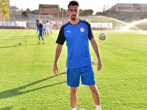 מתרגל למדים של ב"ש. קואנקה (האתר הרשמי של הפועל ב"ש)