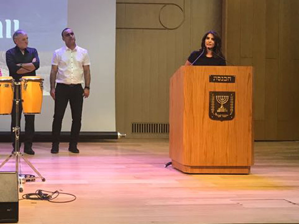 ברקת במהלך יום הנגב בכנסת