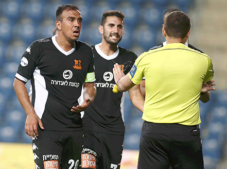 "הבין את מעמדו ועזב". גלבאן (אלן שיבר)