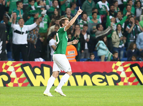 ראיוס. "האוהדים דוחפים בהמוניהם" (עודד קרני)