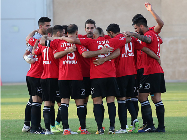 הכנות אחרונות לליגה (אנצ'ו גוש)