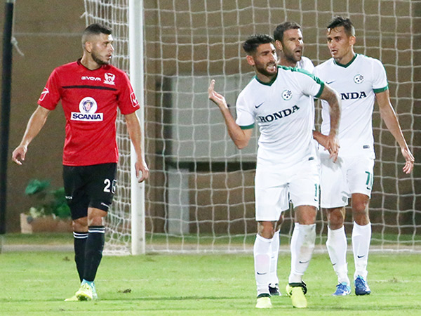 עטר. למרות אמירותיו של לוזון, נראה כי המסר נועד להעלות את המחיר (יוסי שקל)