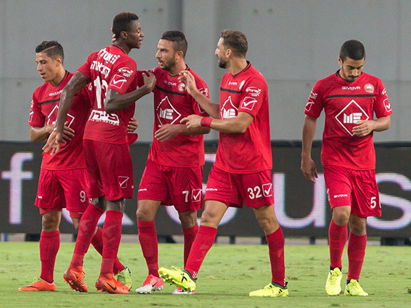 נהנו מההפקרות בהגנה (עודד קרני)