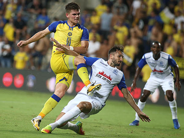 קיארטנסון. "יש עוד עבודה" (אלן שיבר)