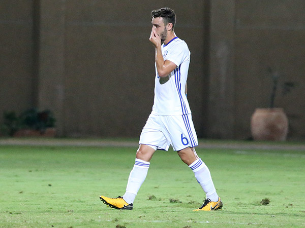 עבירה מיותרת ואדום. נטע לביא (יוסי שקל)