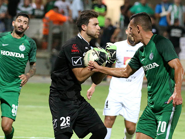 שטראוס. "שמח לשמור על שער נקי" (יוסי שקל)