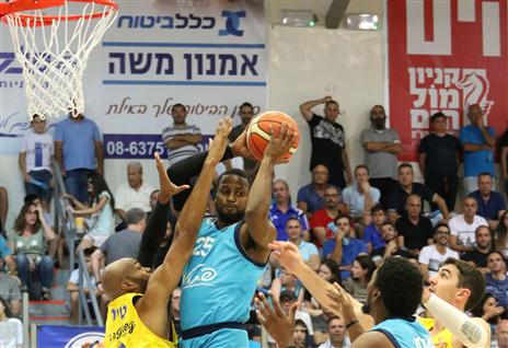 טפירו יודע: "יש לנו הרבה חומר למחשבה" (צילום: מנהלת הליגה)