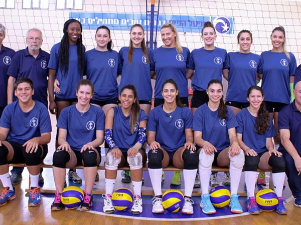 יוצאות לב"ש. שחקניות רעננה (איגוד הכדורעף)