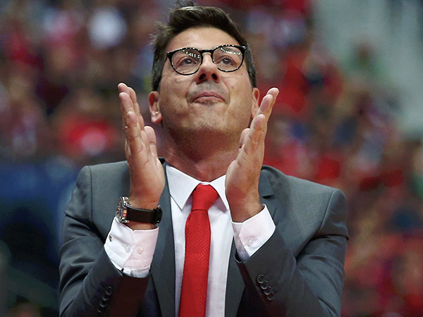 קציקאריס. נתן את ברכת הדרך (אלן שיבר)