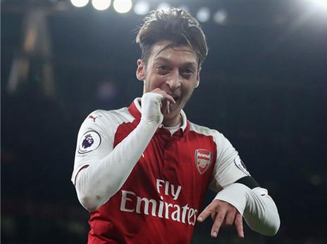 נהנים בליגה האירופית. אוזיל (getty)