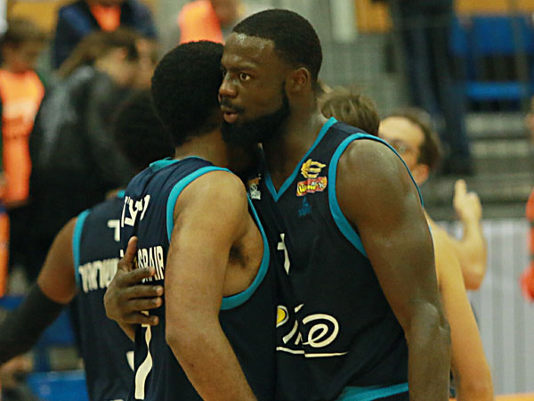 (לילך וייס, מנהלת הליגה)