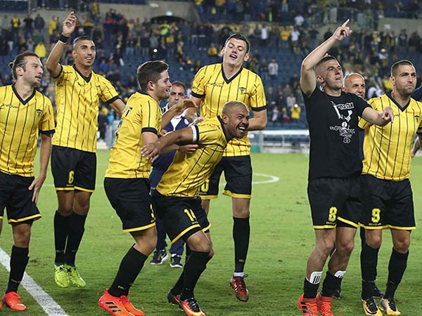 מצליחים למרות רעשי הרקע. שחקני בית"ר (דני מרון)