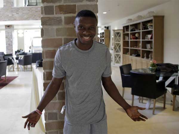 הגיע בתיווכו של יעקובו. אג'ויה (האתר הרשמי של מכבי חיפה)