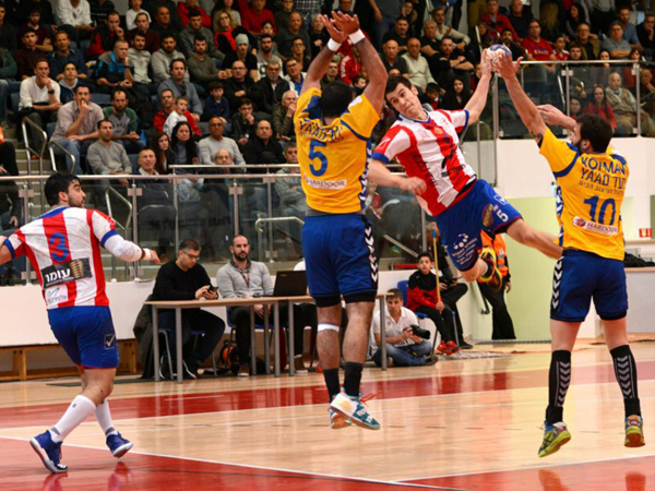 דרבי ראשל"צ בגמר הגביע (גבי אללוף)