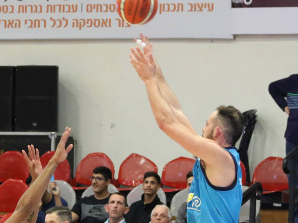שוב הוליך את קלעי אילת. שמחון (מנהלת הליגה)