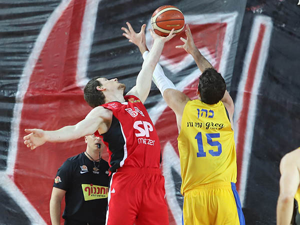 מפגש צמוד במיוחד (דני מרון)