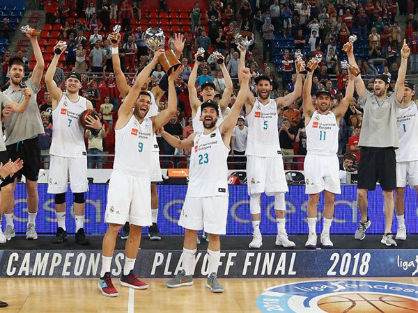 האליפות שוב של ריאל מדריד (טוויטר)