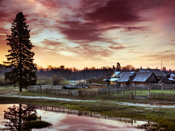 דרכי קיצור הזויות בכפרים שעצרו בזמן
