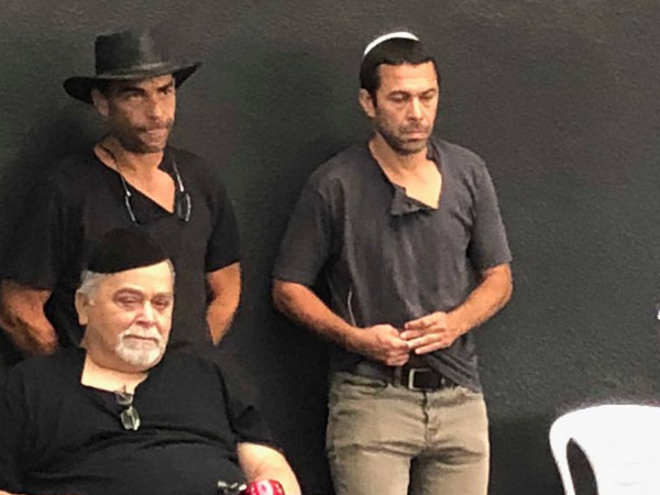 גיא לוי חלק לאביו כבוד אחרון