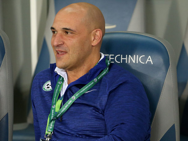 לשחק כמו ויטסה ולא כמו אייאקס. אלאך (יוסי שקל)