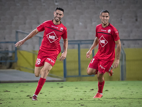 תומר חוגג שער (עודד קרני)