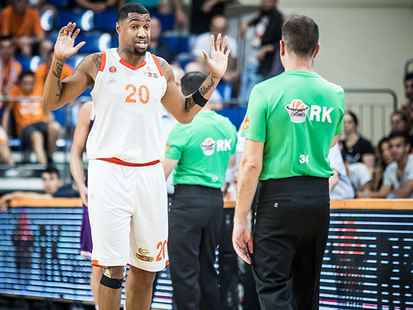 קמרון לונג. מקור הבלאגן (צילום: מנהלת הליגה)