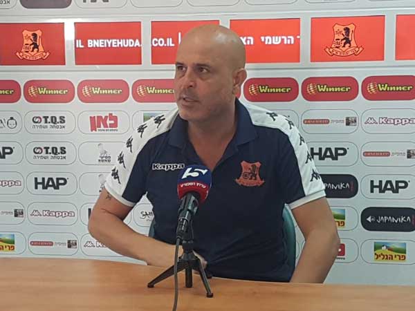 אבוקסיס, ייאלץ להסתדר בלי השוער הראשי שלו