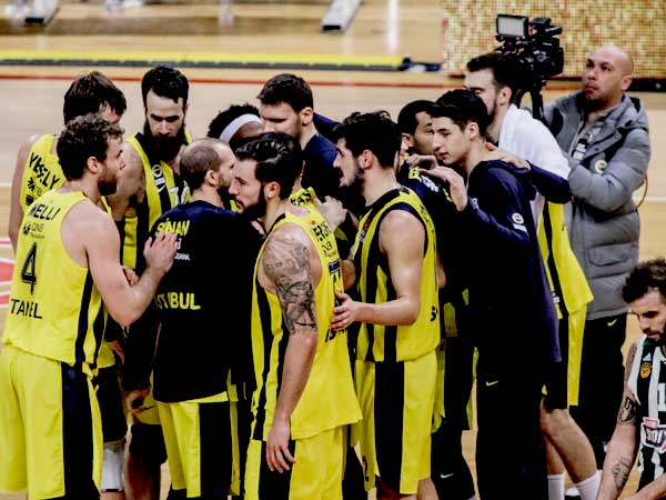 עסקים כרגיל (Panagiotis Moschandreou, Getty)