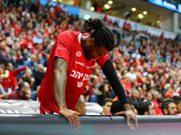 סטודמאייר, הפרצוף שלו אומר הכל (לירון מולדובן)