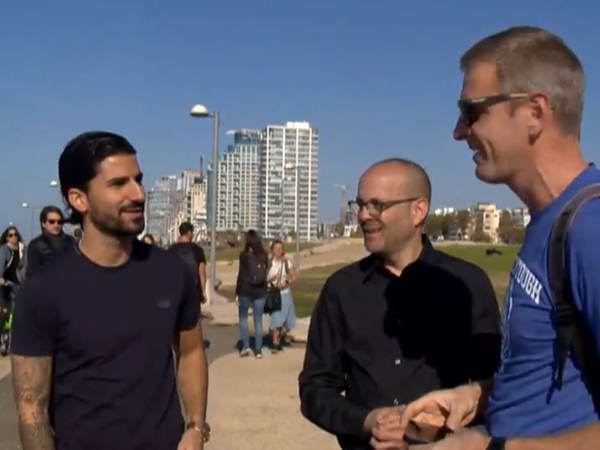 רפאלוב תופס גם את תשומת הלב של התיירים