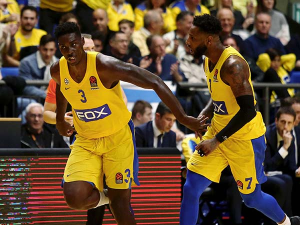 בדקות רבות זה נראה כמו מכבי ת"א של תחילת העשור הקודם (אלן שיבר)