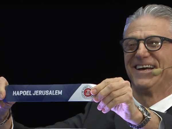 שולף את הכרטיס של ירושלים