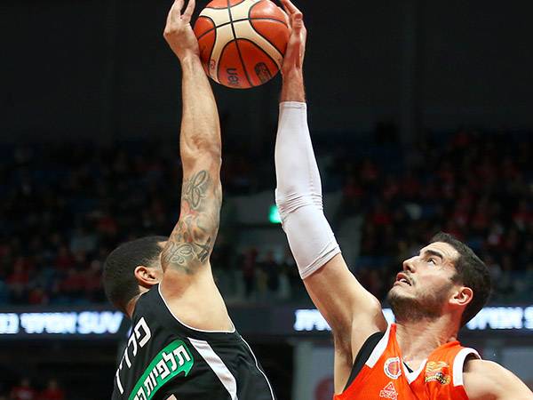 ראשל"צ מקבלת תרומה ממעט מאוד שחקנים (אלן שיבר)