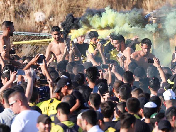 אוהדי בית"ר יערכו מפגן תמיכה במוחמד (דני מרון)