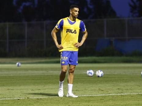 שחקנים בכירים נגד חזרתו. בלקמן (האתר הרשמי של מכבי ת"א)