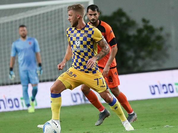 ברסקי בתמונת ההרכב לגומלין (אלן שיבר)