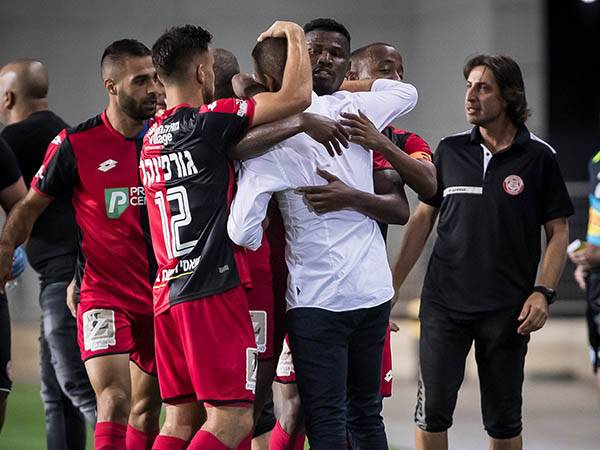 חגיגה של חדרה (עודד קרני)