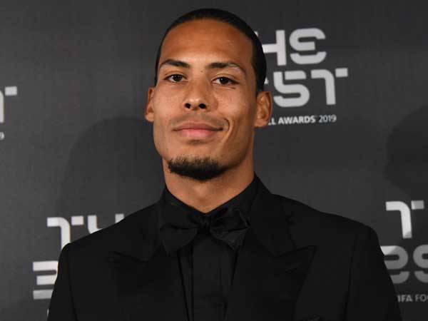 עם כל כבוד ל"דה בסט", רק משהו אחד מעניין את ואן דייק (Getty)