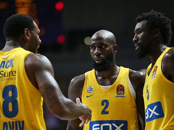 שחקני הקו הקדמי. נקודת אור