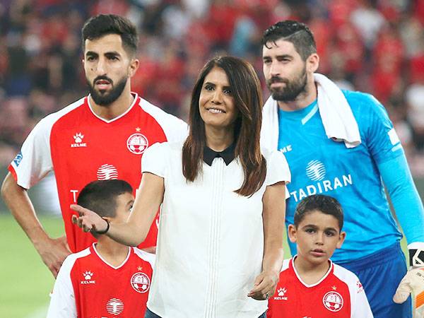 ברקת, לא רק בעלים, גם מחנכת (אלן שיבר)