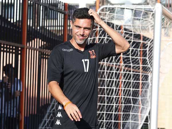 הקפטן נשאר אופטימי: "נסתכל לכל יריב בלבן של העיניים". עזוז (צילום: אלן שיבר)