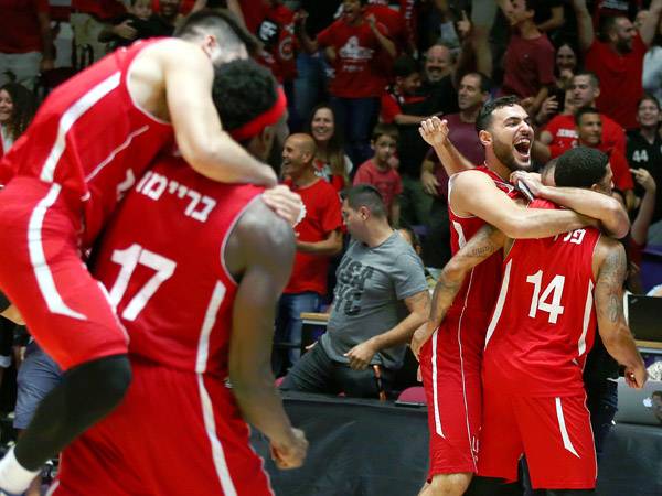 הקלאסיקו האחרון הסתיים בחגיגות אדומות (אלן שיבר)