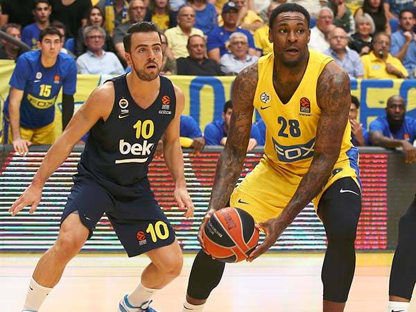 מכבי ת"א הורידה את הרגל מהגז ברבע השלישי (אלן שיבר)