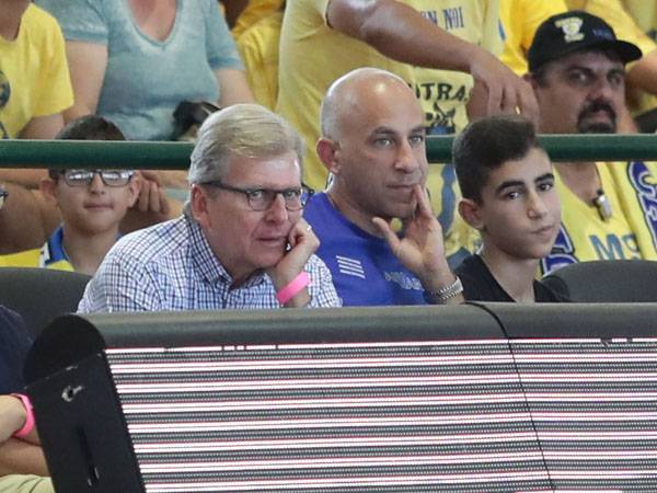 יחפשו לחקור כל פרט קטן. הסקאוטים של המג'יק בנס ציונה (צילום: עודד קרני)