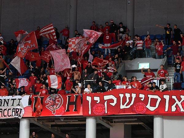 ויש מצב שהאוהדים לא כאלה מסכנים, שאין להם דרבי על הראש (צילום: ברני ארדוב)